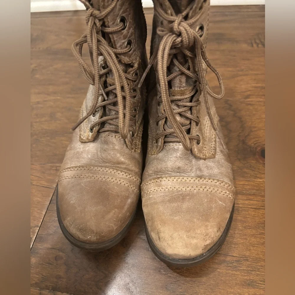 Steve Madden Grey Troopa Leather Combat Boots size 7.5 - Picture 2 of 5